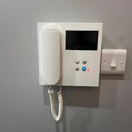 1 Bed Close To Arena Sleeps Up To 4 People F1