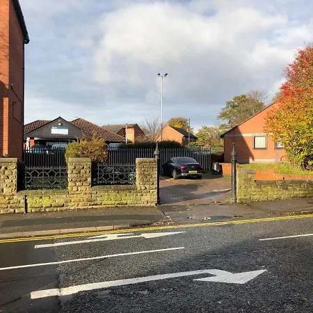 1 Bed Close To Arena Sleeps Up To 4 People F1 *