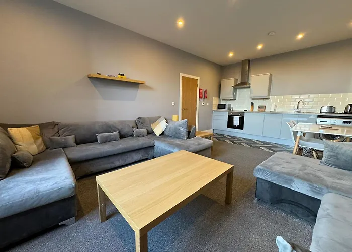 1 Bed Close To Arena Sleeps Up To 4 People F1