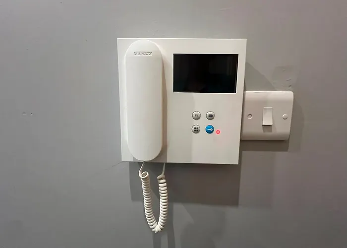 1 Bed Close To Arena Sleeps Up To 4 People F1