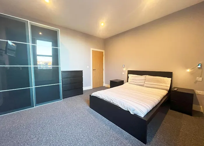 1 Bed Close To Arena Sleeps Up To 4 People F1 * Leeds (West Yorkshire)