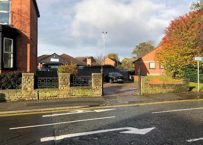 1 Bed Close To Arena Sleeps Up To 4 People F1 *